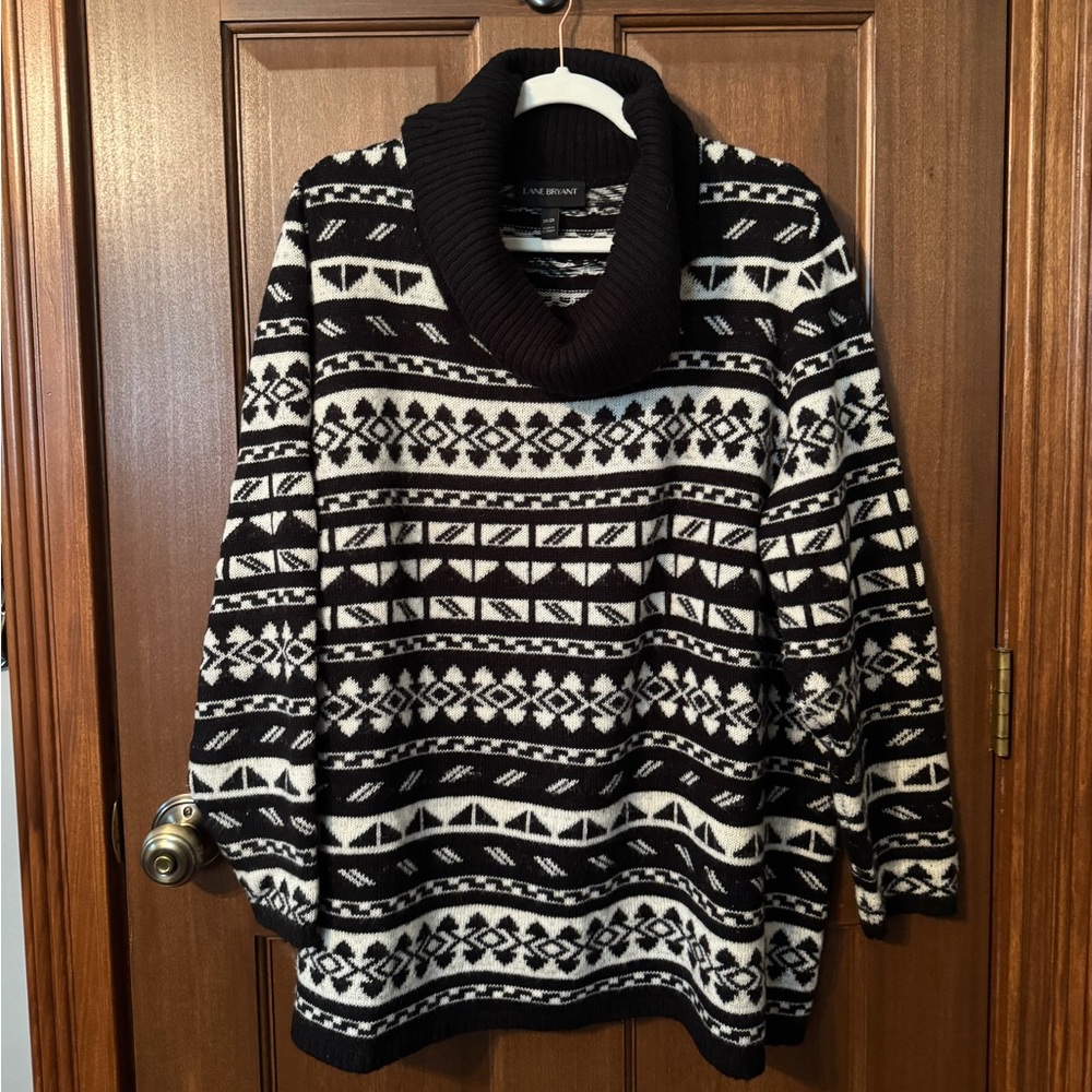 Lane Bryant Black and White Patterned Cowl Neck Sweater